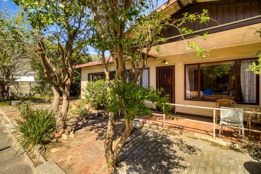 3 Bedroom Property for Sale in Dobson Western Cape